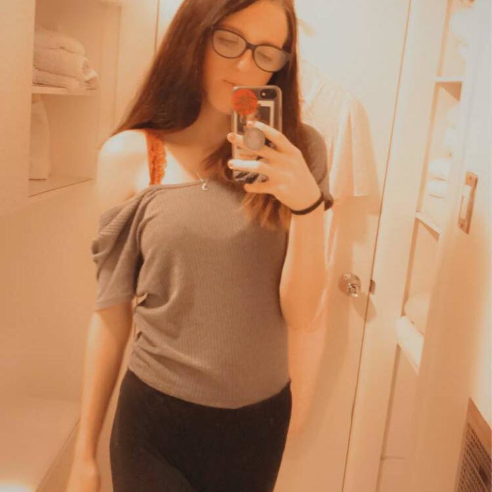 Meet your Posher, Gabby